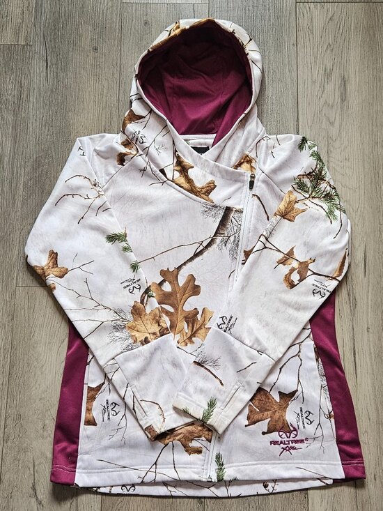 Realtree Tops - Women's Realtree Xtra Colors White Out Camo Hoodie Maroon White Accents Size L
